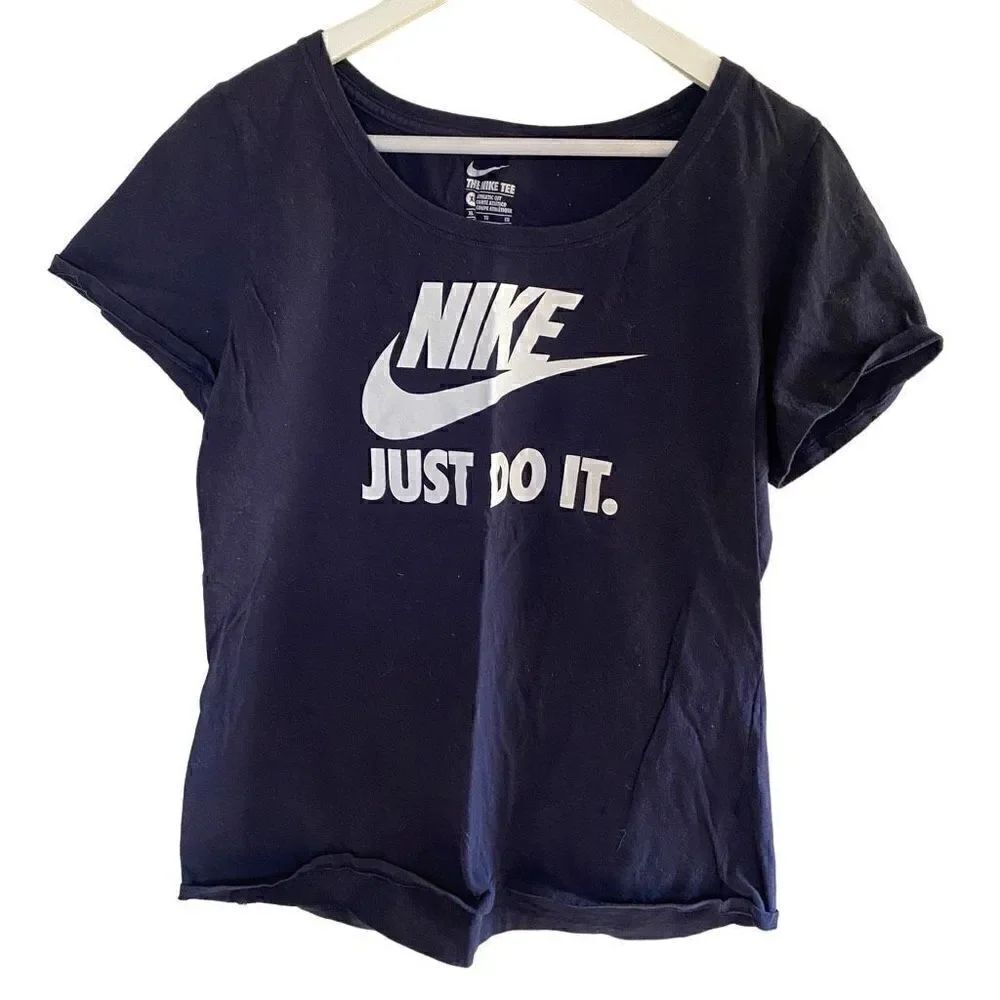 The Nike Tee Athletic Cut XL Blue White T shirt short sleeve